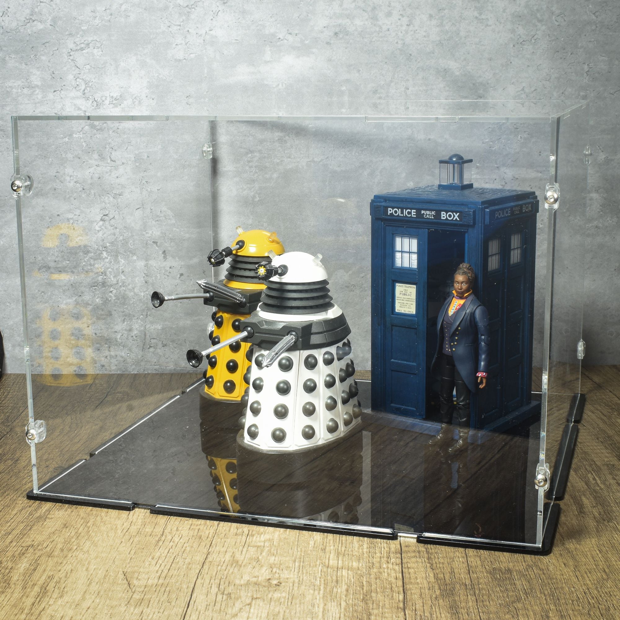 32 x 32 x 24cm Display Case