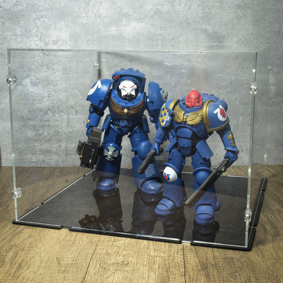 32 x 32 x 24cm Display Case