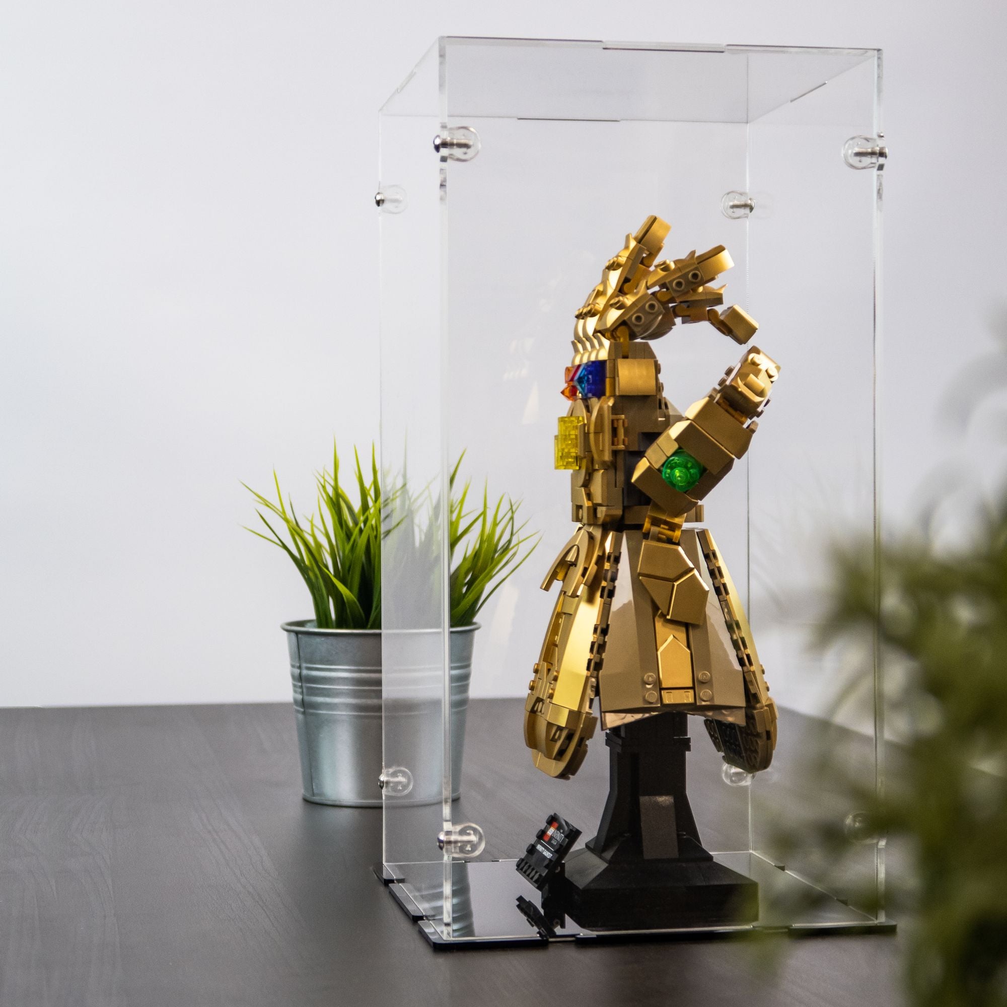 Infinity Gauntlet Display Case for LEGO 76191