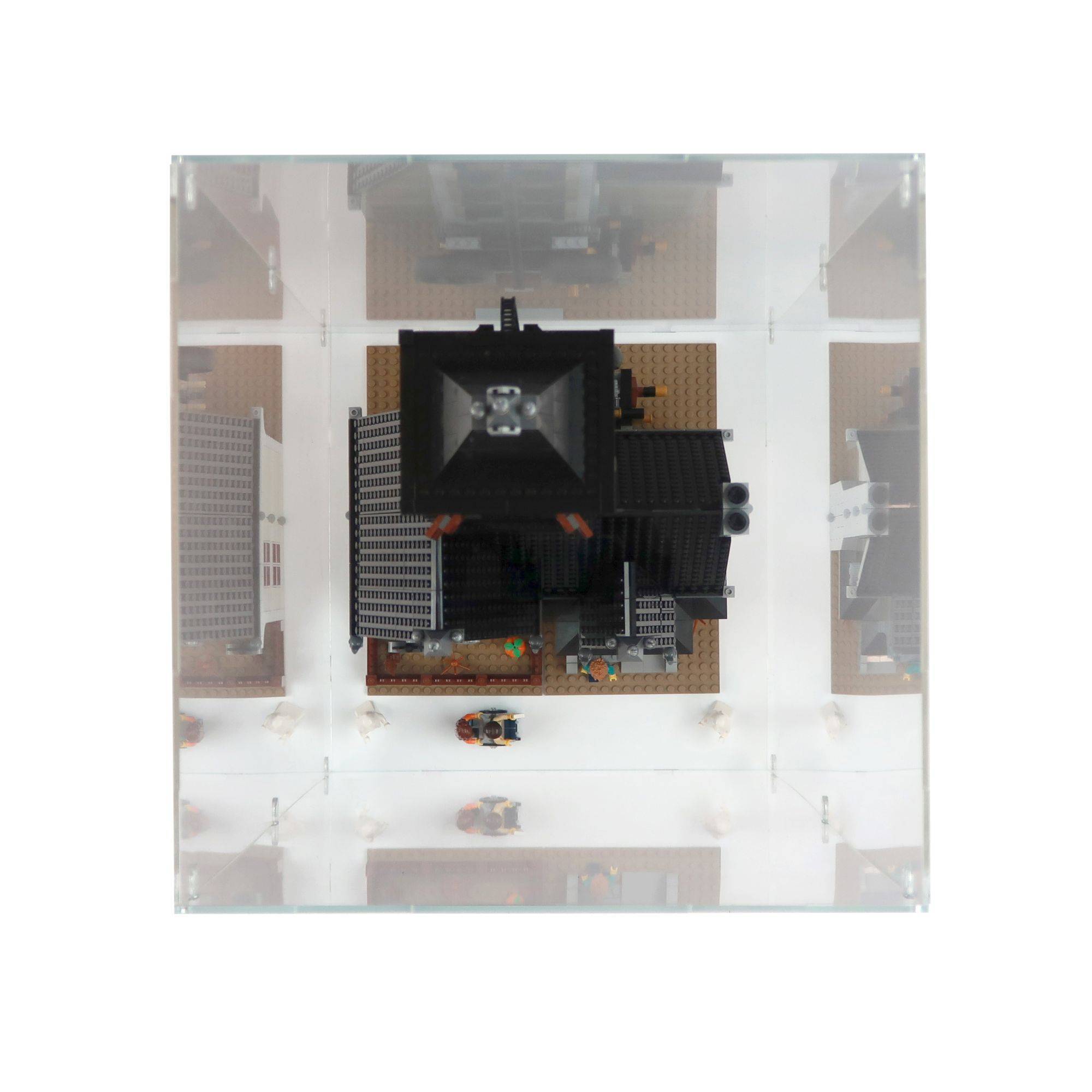 32 x 32 x 73cm Display Case