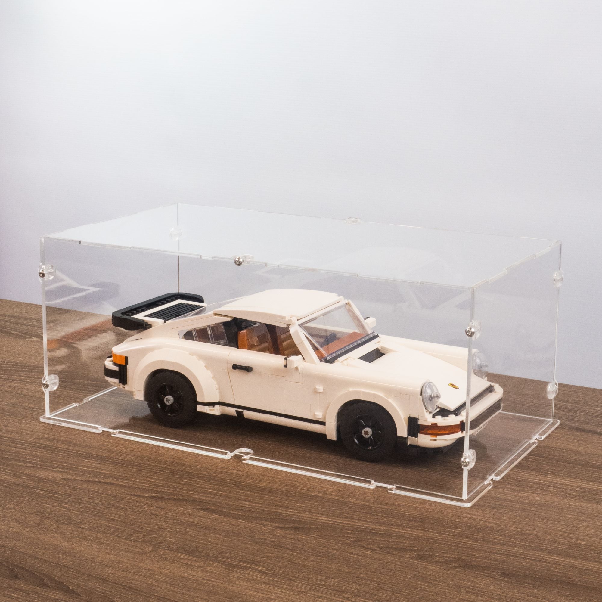 39 x 21 x 16cm Display Case