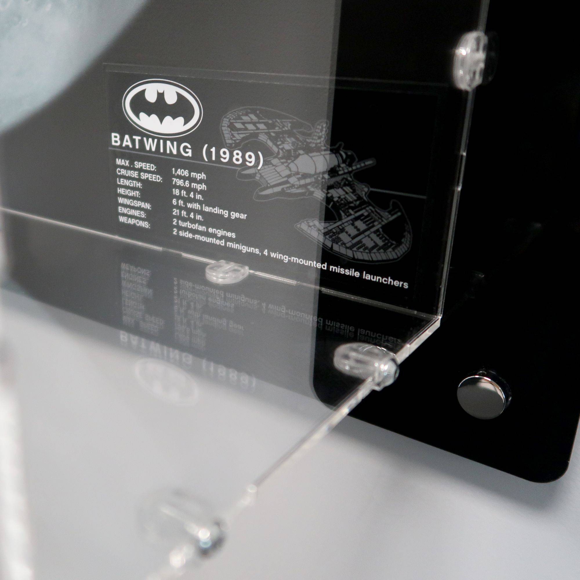 UCS 1989 Batwing Wall Display Case for LEGO 76161