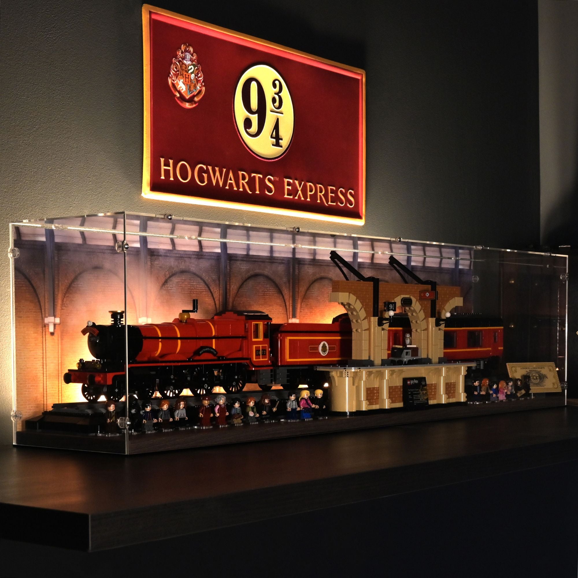 Hogwarts Express Collectors' Edition Display Case for LEGO 76405