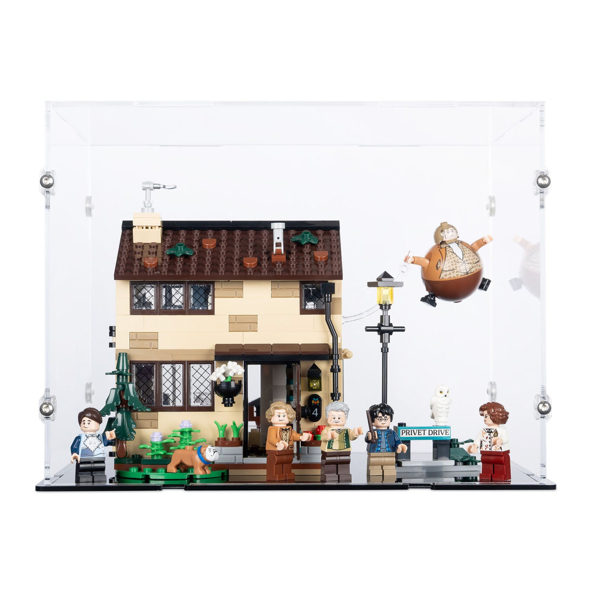 Privet Drive: Aunt Marge's Visit Display Case for LEGO 76451
