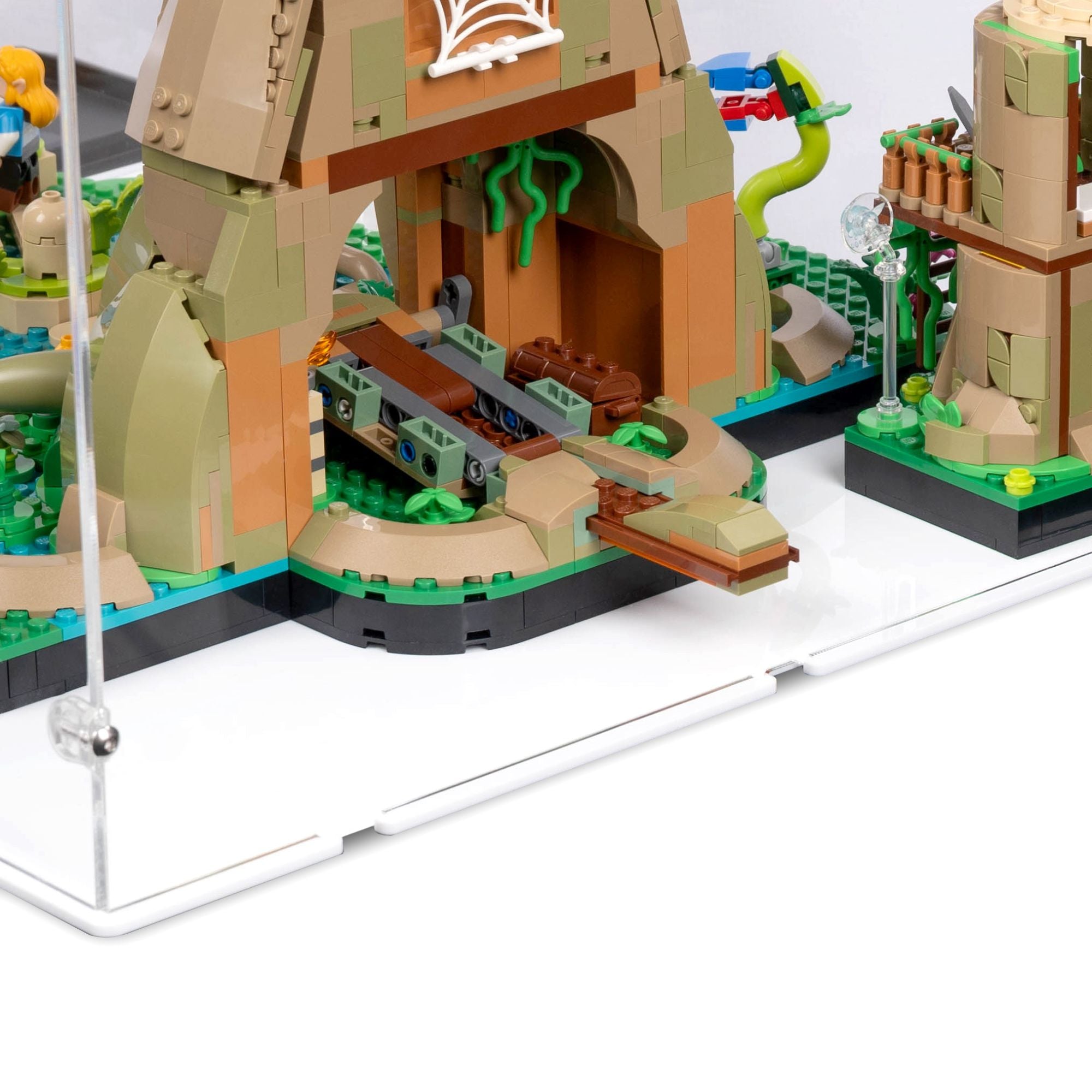 Great Deku Tree Ocarina of Time Display Case for LEGO 77092