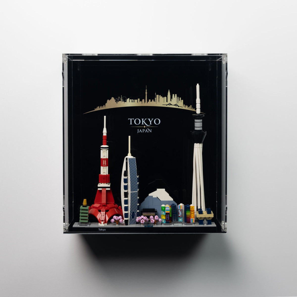 21051 Tokyo Wall Mounted Display Case