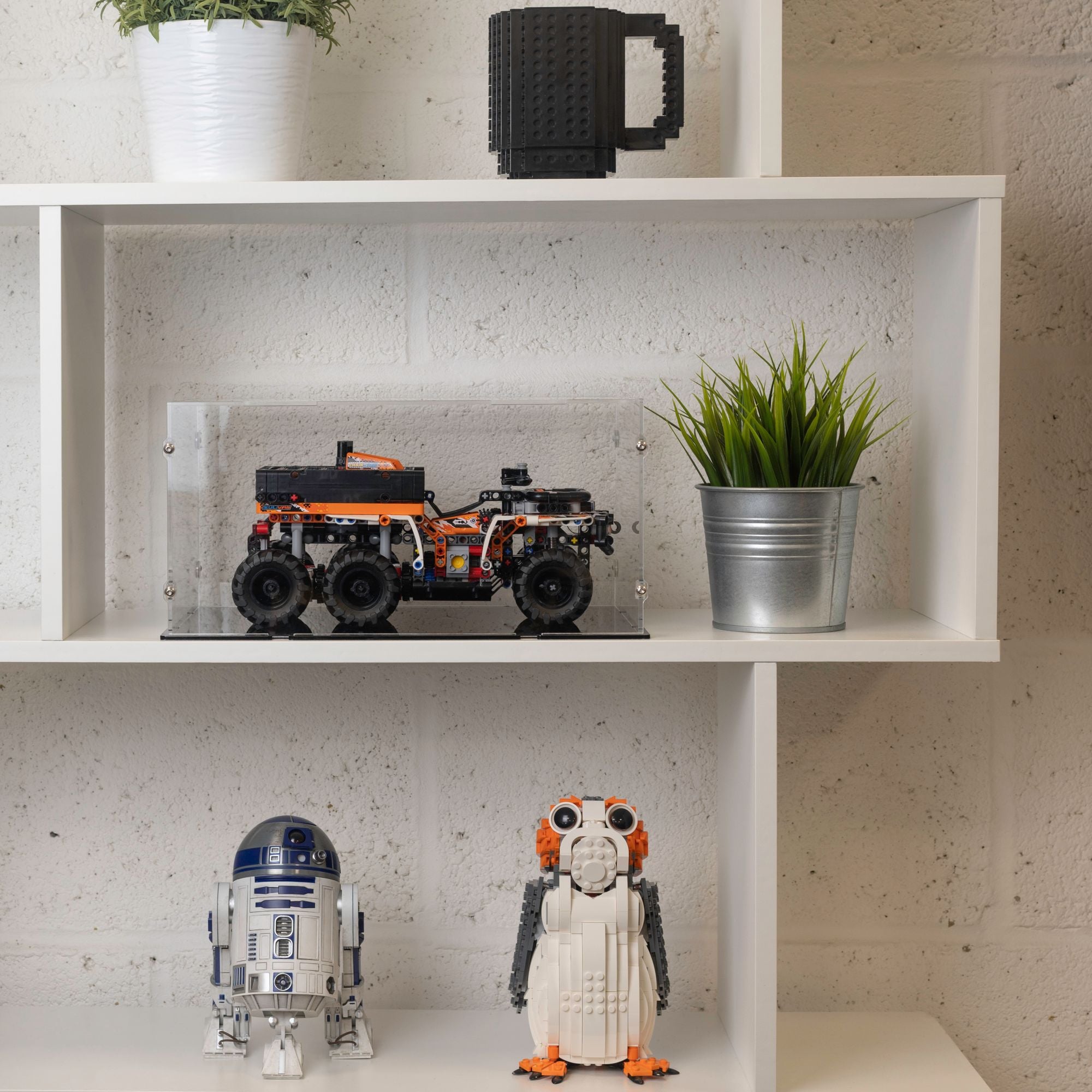 All-Terrain Vehicle Display Case for LEGO 42139